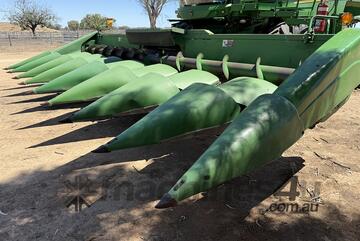 John Deere   894 Corn Front