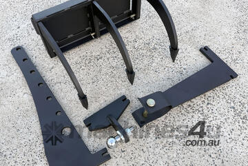 Multitool attachment and accessories x4 for mini skid steers