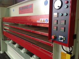 3 DAYLIGHT 120T 3000*1300 HYDRAULIC HOT PRESS - picture1' - Click to enlarge