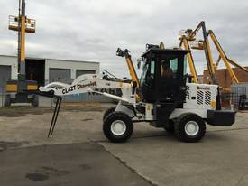 Champion 2017 CL42T 4.2T Brand New Wheel Loader - picture1' - Click to enlarge