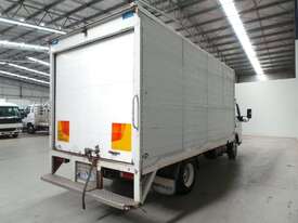 2007 Fuso Canter 4.0T Pantech - picture2' - Click to enlarge