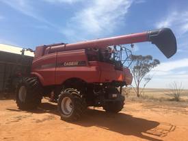 CASE IH 7120 AXIAL COMBINE HARVESTER - picture0' - Click to enlarge