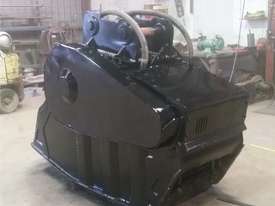 MB 70.2 Crusher Bucket - picture0' - Click to enlarge
