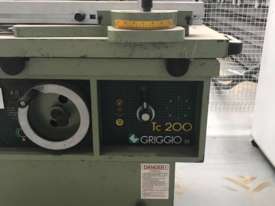 Grigio spindal moulder - picture0' - Click to enlarge