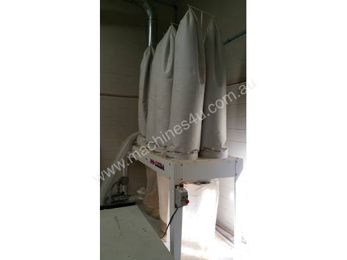 Used dust extractor