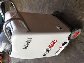 Polivac Carpet Extractor - Predator Mk II - picture2' - Click to enlarge