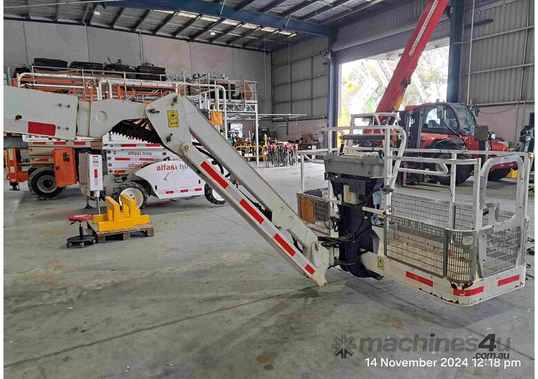 2014 - 600AJ Knuckle Boom 