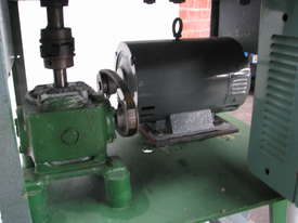 Extrusion Pipe Tube Cable Profile Belt Puller Hauloff Machine - picture2' - Click to enlarge
