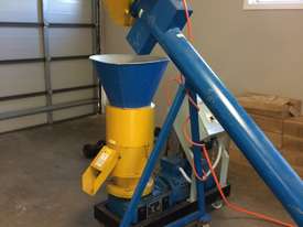 Pelletiser for wood shavings, straw, rice hull, saw dust or similar materials - picture1' - Click to enlarge
