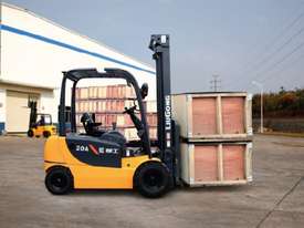 Liugong 2020A-S Electric Forklift - picture0' - Click to enlarge