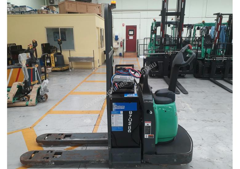 caption Mitsubishi PWR30 electric pallet mover