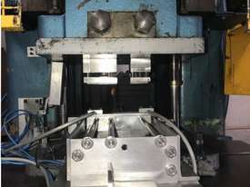 John Heine 207AG Series 4 inclinable press 80 Ton Press - picture1' - Click to enlarge
