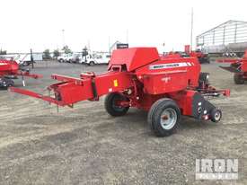 2014 Massey Ferguson MF1839 Square Baler - picture2' - Click to enlarge