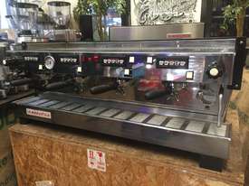 LA MARZOCCO LINEA CLASSIC 4 GROUP STAINLESS ESPRESSO COFFEE MACHINE - picture0' - Click to enlarge
