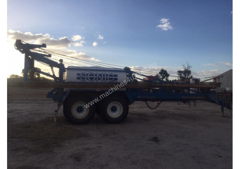 caption Sonic 7030TS Boom Spray Sprayer