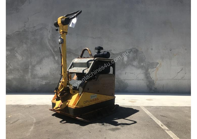 caption DPU6555 500KG DIESEL PLATE COMPACTOR -959