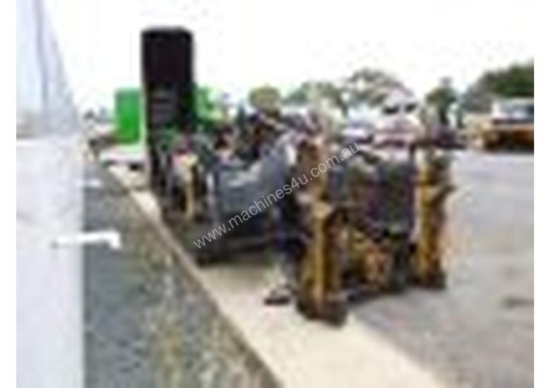 caption D36x50 series 2 , directional , 2006 , 4500hrs , full pack of rods ,
