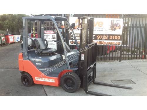 *SPECIAL SALE* TOYOTA Forklift 8FG15 container mast 2011 model