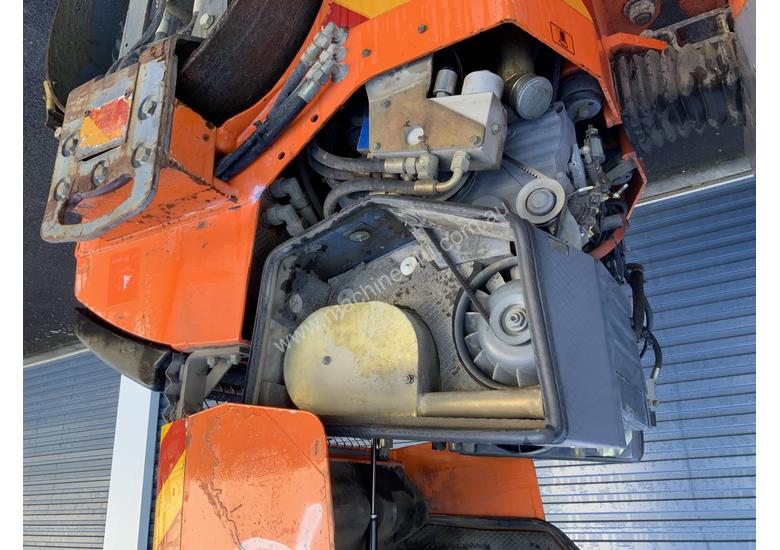 caption HAMM HD12 Roller