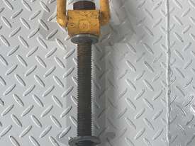 Yoke Swivel Lifting Point 4 Tonne WLL 8-211-040 G100  - picture1' - Click to enlarge