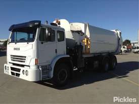 2011 Iveco Acco 2350 - picture2' - Click to enlarge