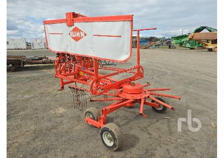 caption KUHN GA 4101 GM Hay Rake