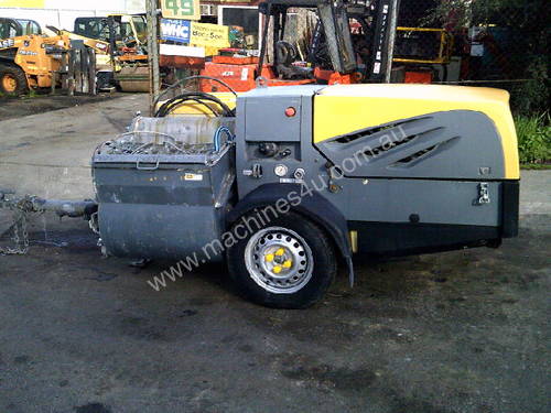 SP 11 LMR grout pump / mixer , 3cyl diesel , 800hrs ,all hoses and tooling