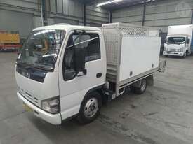 Isuzu NKR - picture1' - Click to enlarge