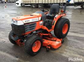 Kubota B7300 - picture0' - Click to enlarge