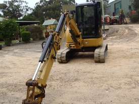 Cat Caterpillar Excavator 4 Tonner - picture1' - Click to enlarge