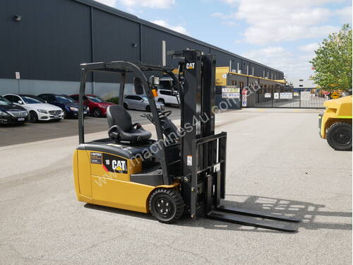 CAT 1.8T 3-Wheel Electric Forklift EP18TCB