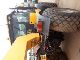 2005 JCB 3220 FASTRAC - picture2' - Click to enlarge