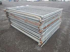 Temporary Fence Panels (30 of), Base Holder Feet - picture0' - Click to enlarge