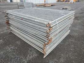 Temporary Fence Panels (30 of), Base Holder Feet - picture2' - Click to enlarge