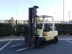 Hyster - 3T Gas Forklift with Fork Positioner - picture2' - Click to enlarge