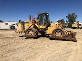Caterpillar 825H Compactor - picture1' - Click to enlarge