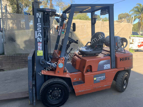 Nissan Container Mast Forklift w/ Sideshift and Fork Positioner For Sale!