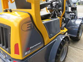 Eurotrac W11 Mini Loader  - picture2' - Click to enlarge