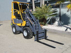Mini Loader /Tool carrier 1.7T - picture0' - Click to enlarge