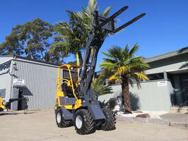 Mini Loader /Tool carrier 1.7T - picture0' - Click to enlarge