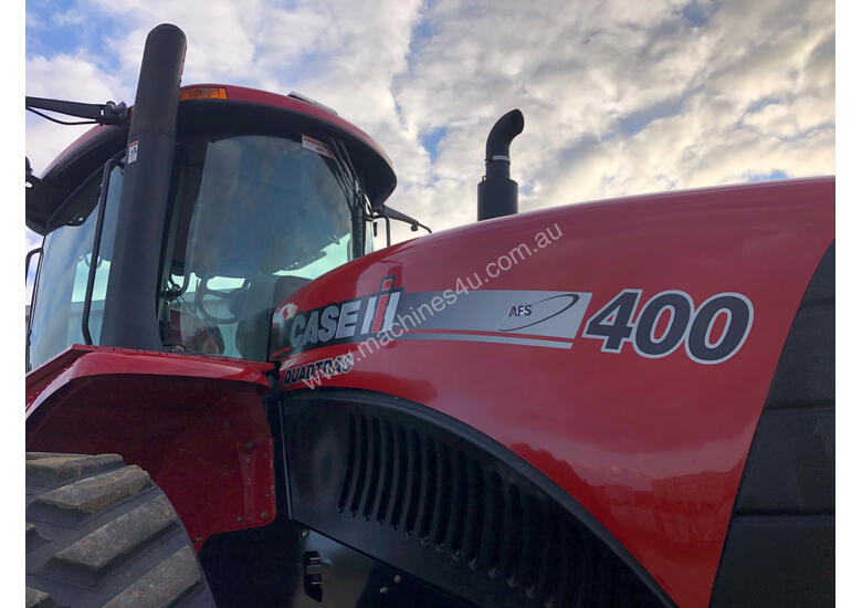 caption CASE IH Rowtrac Tracked Tractor