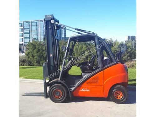 Used Forklift:  H30T Genuine Preowned Linde 3t
