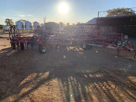 Morris Concept 2000 Seeder Bar Seeding/Planting Equip - picture1' - Click to enlarge