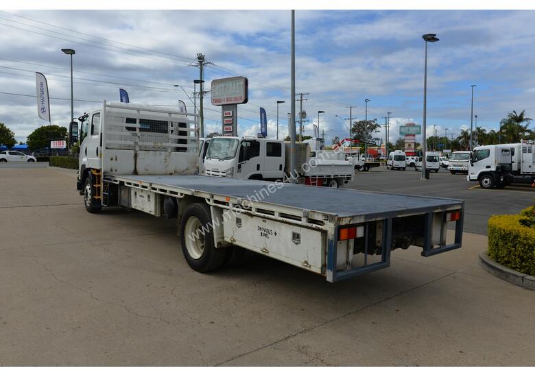 caption 2009 ISUZU FTR 900 - Dual Cab - Tray Truck