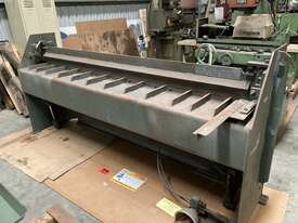 Used AE Air Operated Guillotine - picture1' - Click to enlarge