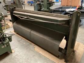 Used AE Air Operated Guillotine - picture2' - Click to enlarge