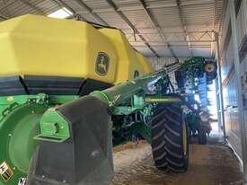 2019 John Deere 1910 Air Drills - picture1' - Click to enlarge