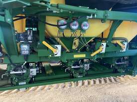 2019 John Deere 1910 Air Drills - picture2' - Click to enlarge