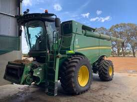 2015 John Deere S690 + 640D with SEED TERMINATOR Combines - picture0' - Click to enlarge