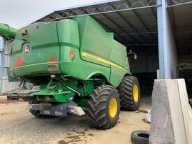 2015 John Deere S690 + 640D with SEED TERMINATOR Combines - picture1' - Click to enlarge